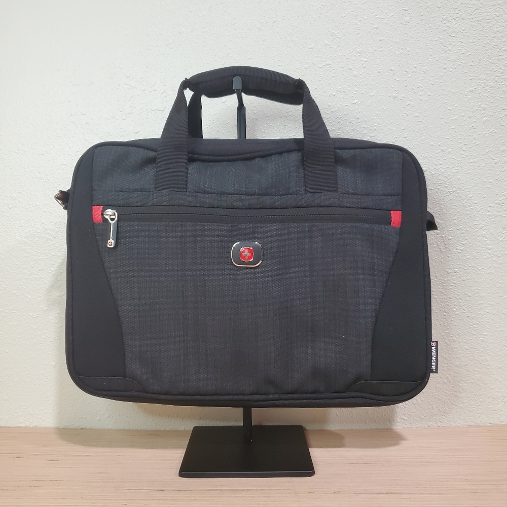 SwissGear Victorinox Wegner Case Carrier For A Laptop with Handles